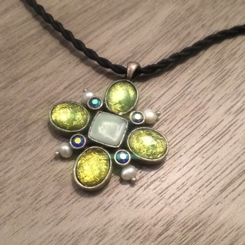 Lia Sophia pendant necklace